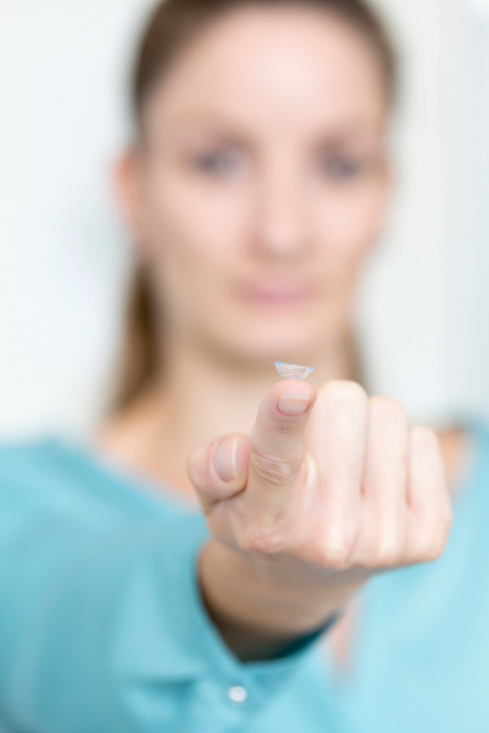 Sauber und sicher: Infektionen durch Kontaktlinsen vermeiden