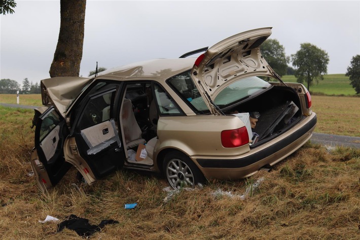 POL-PDWIL: Tödlicher Verkehrsunfall
