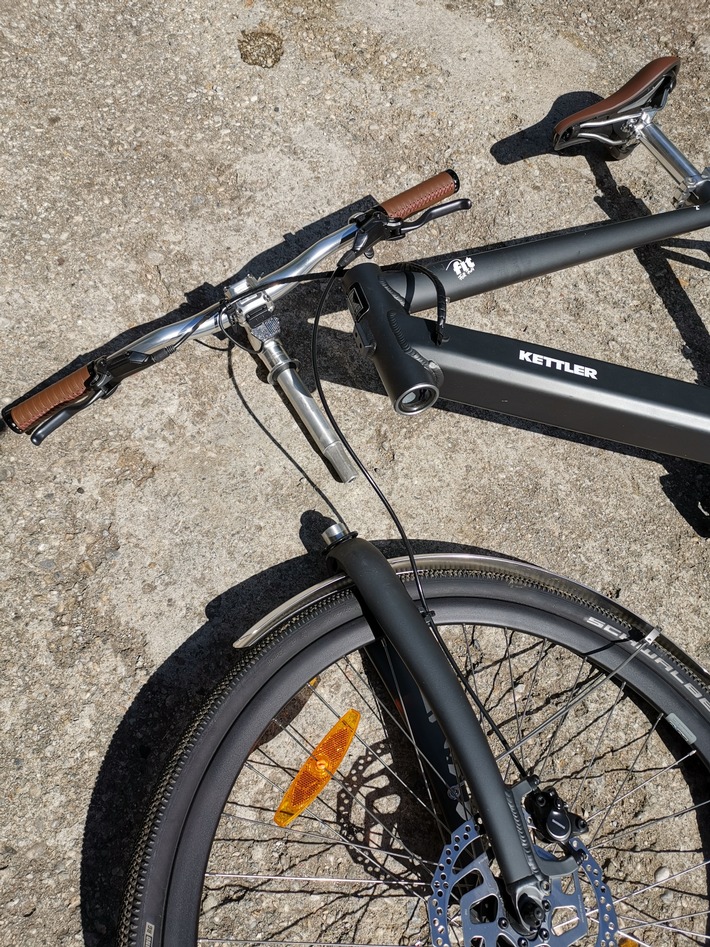 Nach ADAC Test: Rückruf für fünf E-Bike-Modelle / Modelle von Kettler und Hercules betroffen - Vorderradgabel kann sich vom Fahrrad lösen