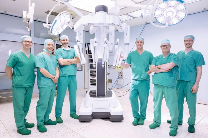 Pressemitteilung: Zweiter Da-Vinci-Xi-Roboter für die Chirurgie am Klinikum Nürnberg