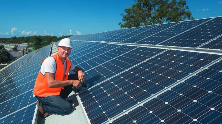 Batteriespeicher als Investmentklasse: Marc Hegemann und Mark Breit von PVMarktplatz verraten, warum smarte Anleger jetzt auf Standalone-Speicher setzen