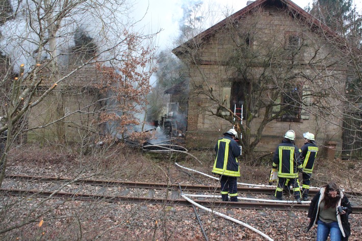 POL-PDKL: Brand eines leerstehenden früheren Wohngebäudes