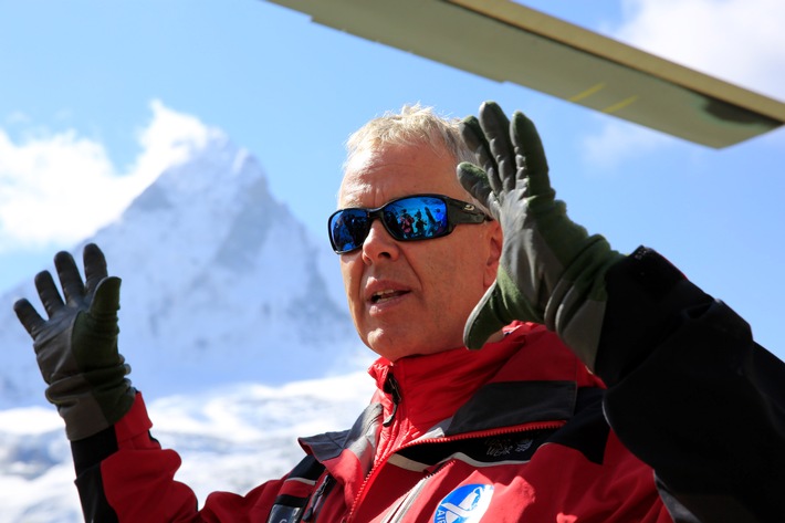 3sat-Doku: Schweizer Bergretter bauen Luftrettungsstation im Himalaya