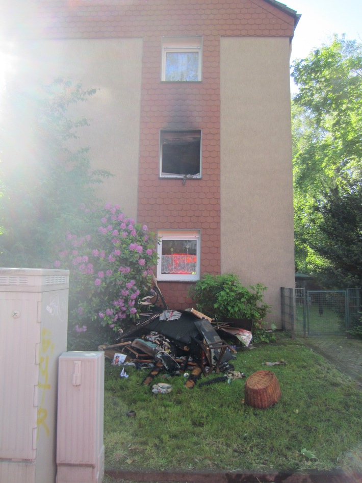 FW-MH: Wohnungsbrand in Mülheim-Speldorf. Eine schwerverletzte und eine leicht verletzte Person.