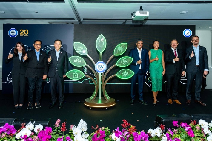 Stärkung des Vertrauens in den Klimaschutz: TÜV SÜD eröffnet einen neuen "Global Decarbonisation Centre of Excellence"