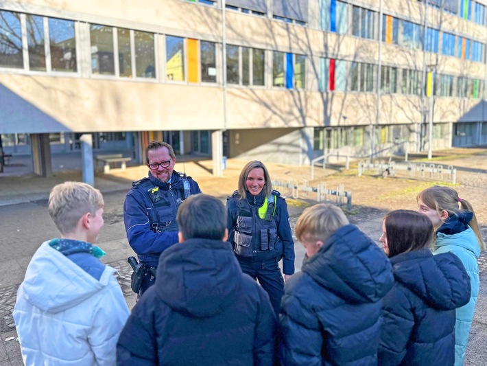 POL-HA: Polizei Hagen stellt neues Projekt zur Stärkung der Zusammenarbeit zwischen Schulen und Polizei vor