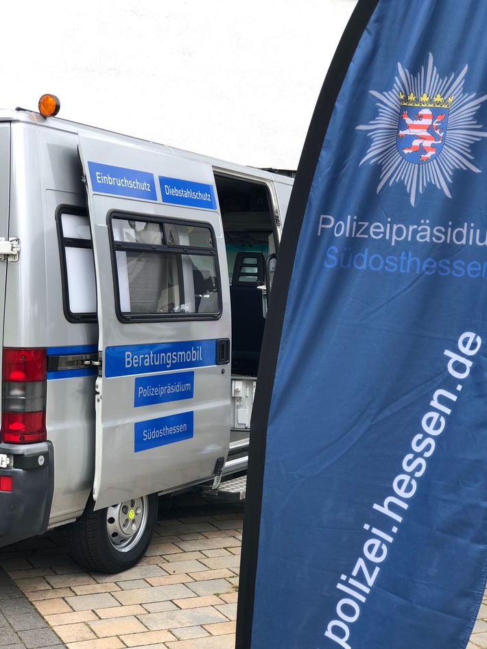 POL-OF: Experten geben hilfreiche Tipps in Sachen Einbruchsschutz und Betrugsmaschen: Beratungsmobil des Polizeipräsidiums Südosthessen auf dem Marktplatz