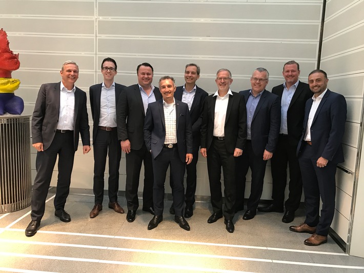 Neues Schwergewicht am Beratermarkt: Q_PERIOR fusioniert mit P5group