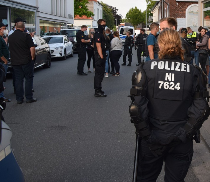 POL-AUR: Schwerpunktkontrollen "Shisha-Bars" - Behördenübergreifende Kontrollaktion in mehreren Betrieben im Landkreis Aurich