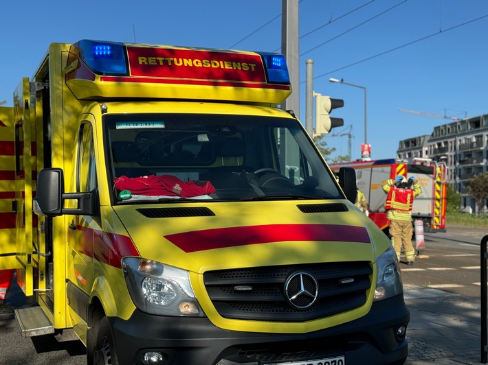 FW Dresden: Schwerer Verkehrsunfall