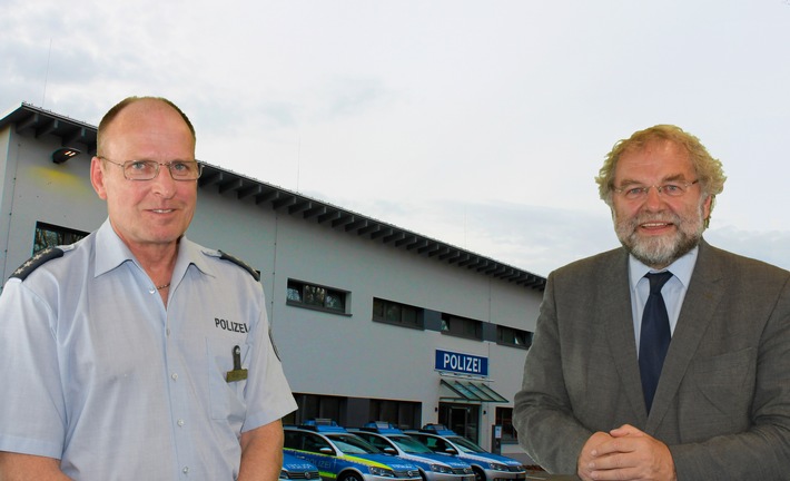 POL-D: +++Meldung der Autobahnpolizei+++ - Personalie - Hünxe - Wachwechsel an der A 3 - Hauptkommissar Klaus Hülsenbeck wird neuer Leiter der Autobahnwache Hünxe - Foto hängt an