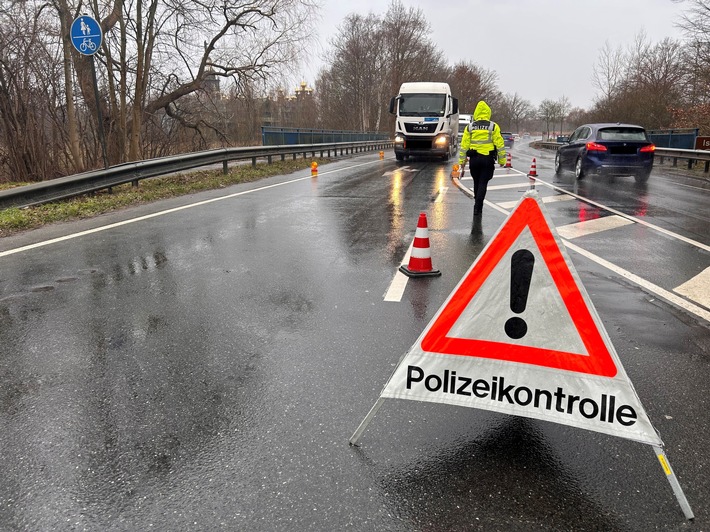 POL-GF: Verfahren nach Verkehrskontrollen