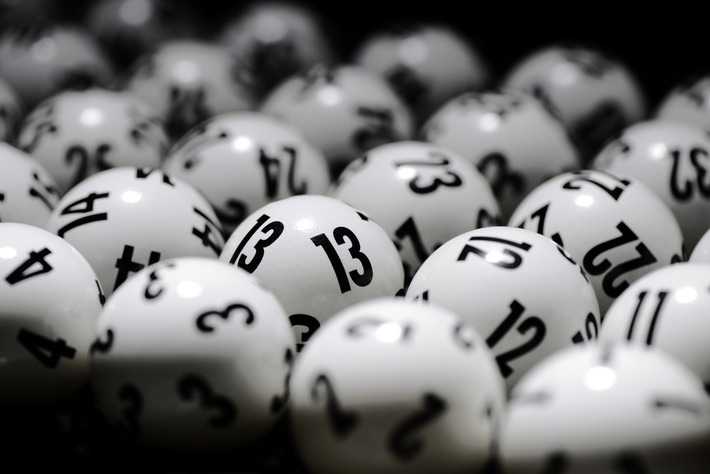 Zeit für große Träume: 15 Millionen Euro warten am Samstag in LOTTO 6aus49