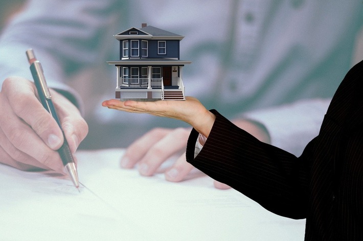 Provisionsfrei Haus verkaufen Dreieich, Egelsbach - Minnert Immobilien hat sich zur absoluten Nummer 1 entwickelt / Weiterer Text über ots und www.presseportal.de/nr/156059 / Die Verwendung dieses Bildes ist für redaktionelle Zwecke unter Beachtung ggf. genannter Nutzungsbedingungen honorarfrei. Veröffentlichung bitte mit Bildrechte-Hinweis.