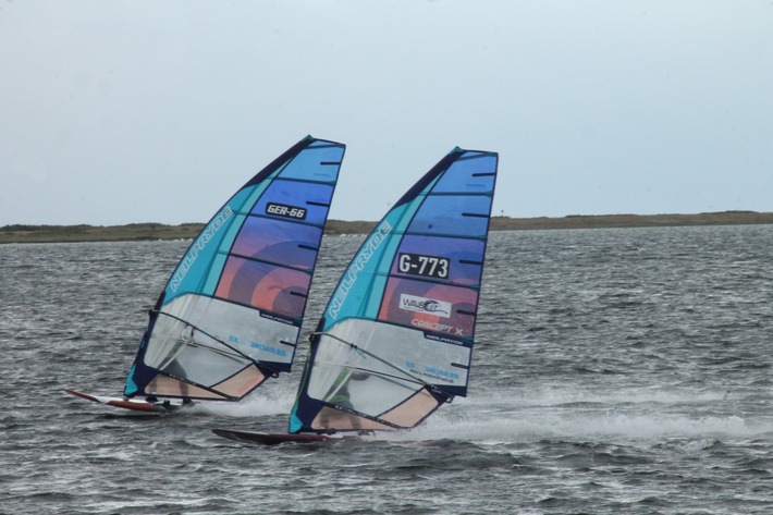 Internationale Deutsche Meisterschaft im Speedsurfen noch bis zum 5. September auf Fehmarn