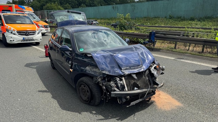 FW-EN: Verkehrsunfall BAB1 und Tier in Notlage