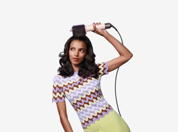 Dyson präsentiert seine erste Warmluftbürste: Dyson Airsmooth