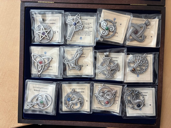 POL-Bremerhaven: Keltischer Schmuck gefunden - Polizei bittet um Hinweise