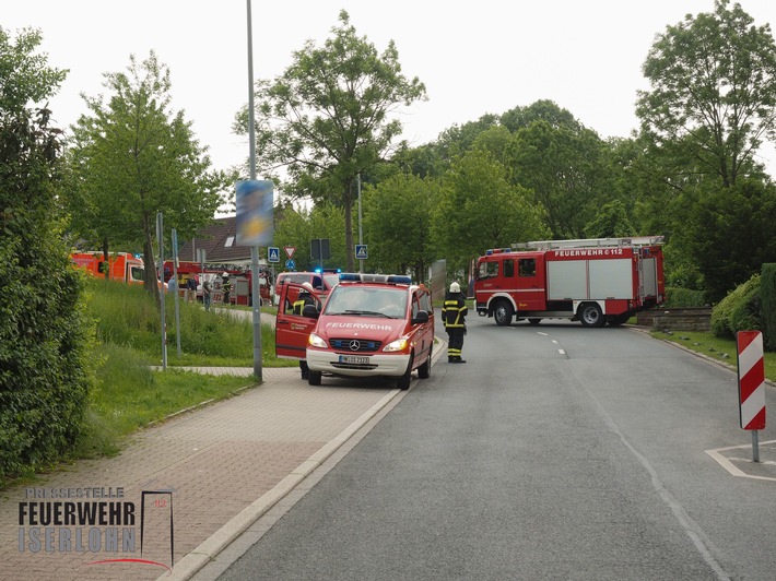 FW-MK: Heckenbrand in Iserlohn-Sümmern