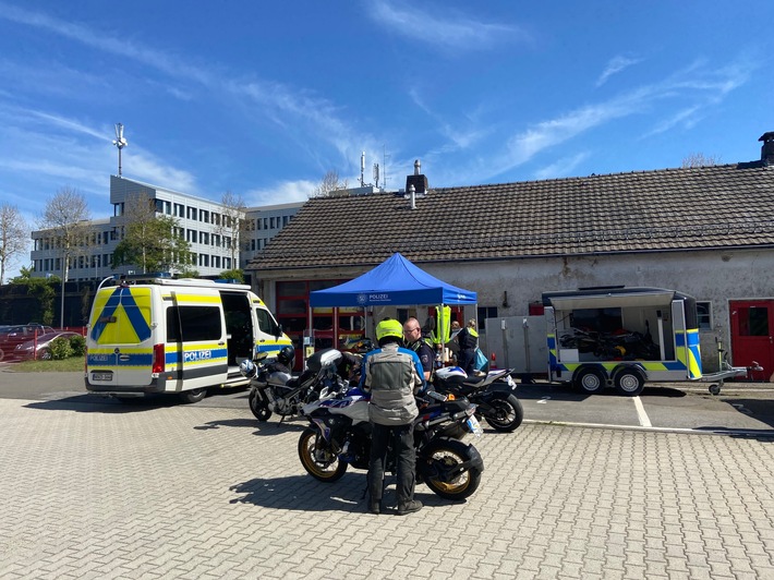 POL-RBK: Wermelskirchen - Bilanz zur Auftaktveranstaltung "Kaffee und Knöllchen"