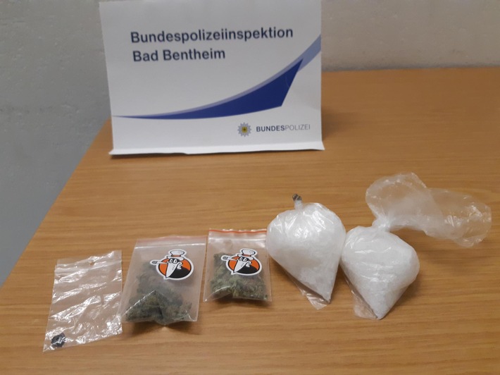 BPOL-BadBentheim: Bundespolizei entdeckt Crystal Meth im Koffer eines 29-Jährigen