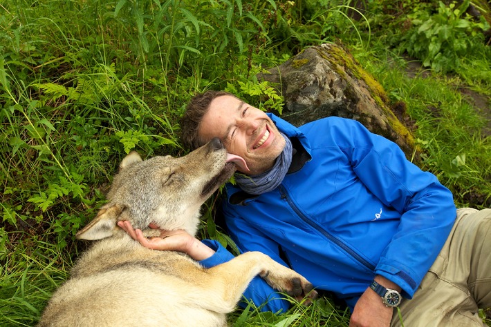 Wie das Leben lieben lernte /  Für ZDF-&quot;Faszination Erde&quot; folgt Dirk Steffens der Liebe um die Welt (FOTO)