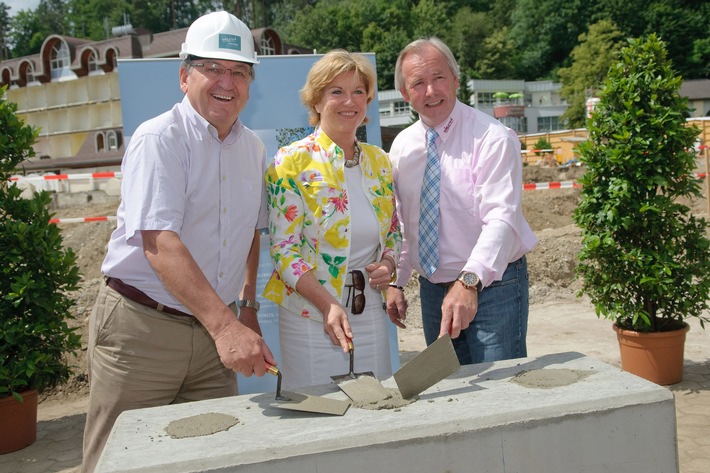 "Wasser marsch im Sommer 2012": Grundsteinlegung der KÄRNTEN THERME Warmbad-Villach  - BILD