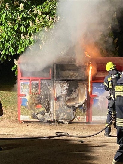 POL-PDWO: Osthofen - Feuer im Altkleidercontainer