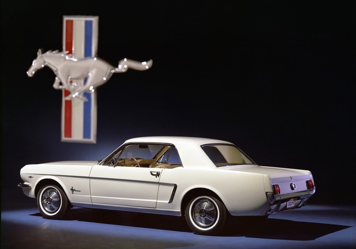 Gen#1_1965 Ford Mustang.jpg
