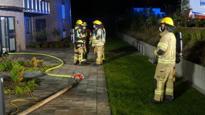 FW-SE: Bewohner bei Wohnungsbrand verletzt