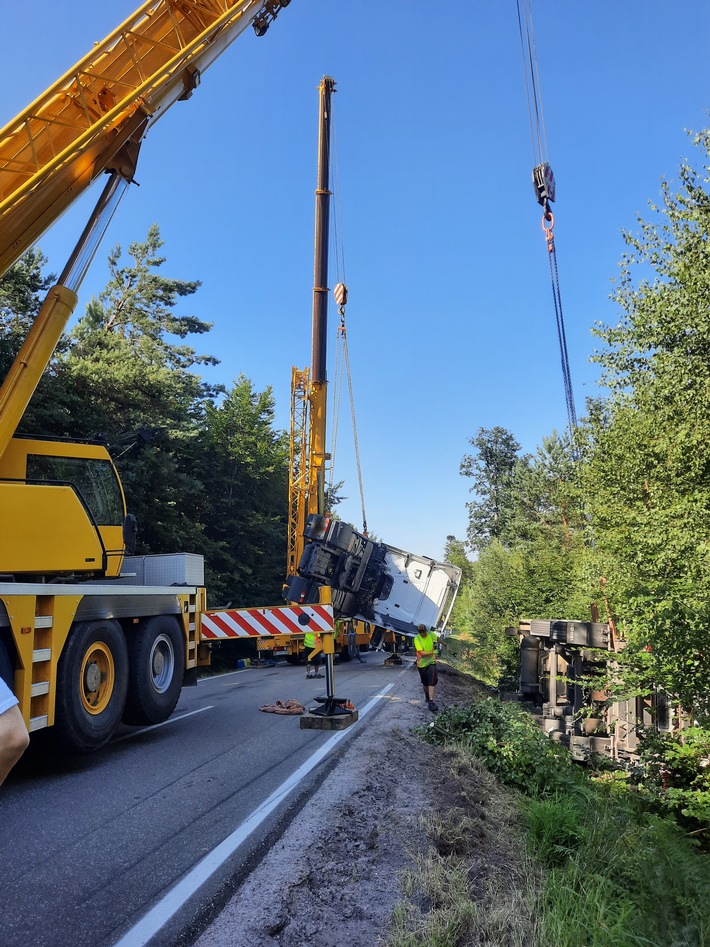 POL-PDPS: Verkehrsunfall mit hohem Sachschaden