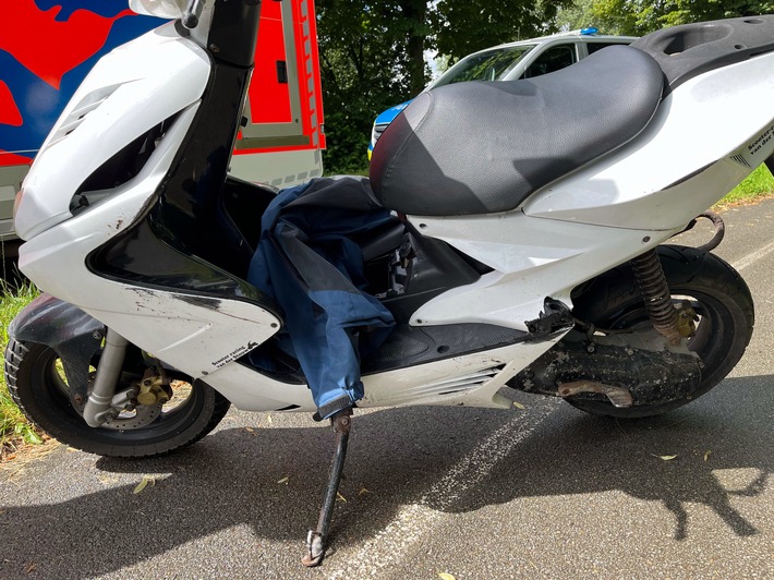 POL-HF: Verkehrsunfall im Einmündungsbereich - Rollerfahrer verletzt