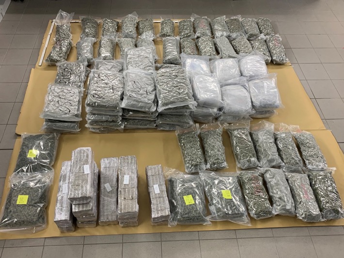POL-SL: Festnahme bei Drogenverladung in Saarbrücken / Über 100 Kilogramm Rauschgift sichergestellt