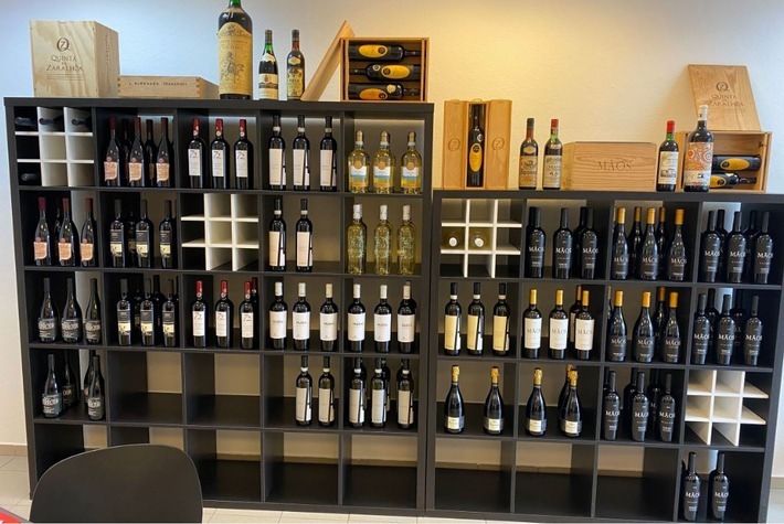 Terroir Vinothek: Exzellente portugiesische Weine für Menschen, die den Süden Europas leben und fühlen wollen / Weiterer Text über ots und www.presseportal.de/nr/153413 / Die Verwendung dieses Bildes ist für redaktionelle Zwecke unter Beachtung ggf. genannter Nutzungsbedingungen honorarfrei. Veröffentlichung bitte mit Bildrechte-Hinweis.
