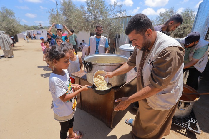 Ein Jahr nach Eskalation des Nahost-Konflikts - Gaza in Trümmern, Massenflucht im Libanon