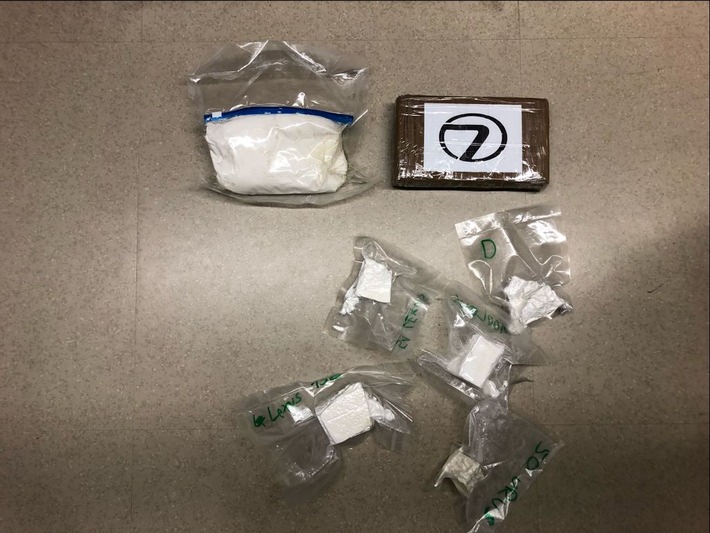 POL-NE: Kokain und Amphetamin sichergestellt - Drogendealer festgenommen