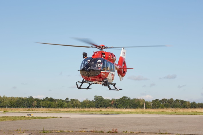 Für schnelles Handeln im Katastrophenfall / DRF Luftrettung stellt Hubschrauber in "Hilfs-Bereitschaft"