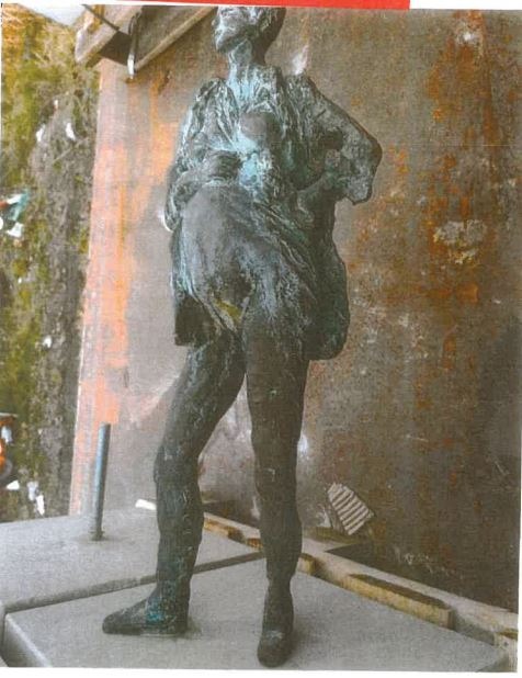 POL-WHV: Diebstahl einer Bronzeskulptur