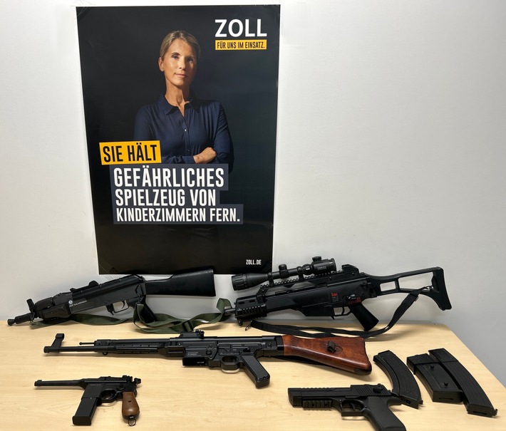 HZA-SI: Umzug mit Softair-Waffen- Zoll stellt verbotene Softair-Waffen in Umzugsgut sicher