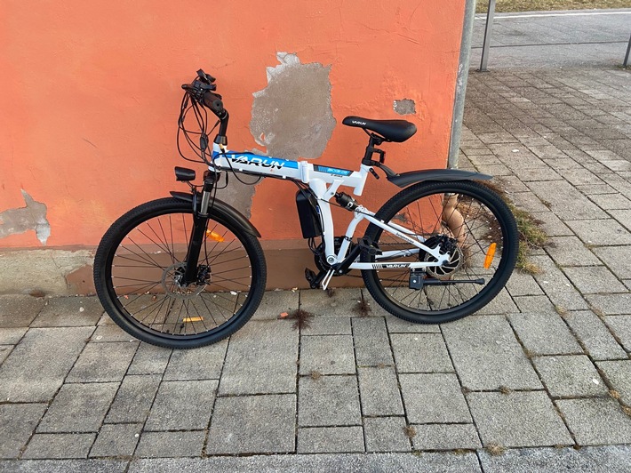 POL-KN: (VS-Schwenningen) Polizei schnappt Fahrraddiebe und sucht Rad-Eigentümer (17.02.2023)