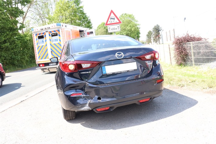 POL-HF: Verkehrsunfall mit Personenschaden Mazda-Fahrer verletzt