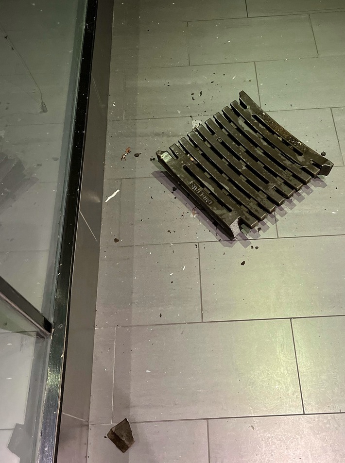 POL-HA: Versuchter Einbruch in Elektronikgeschäft in der Innenstadt