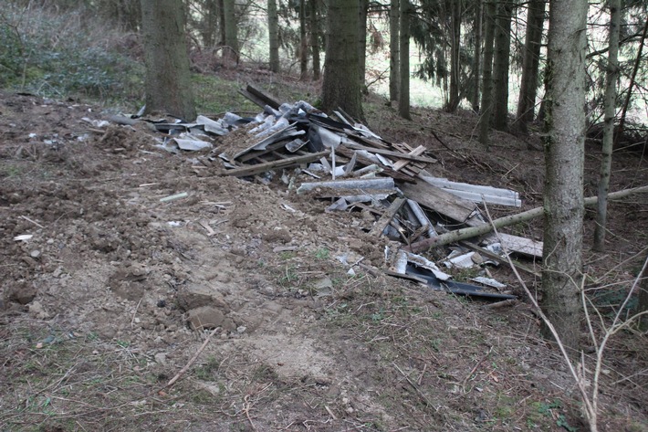 POL-PDKL: Verbotene Schuttablagerung