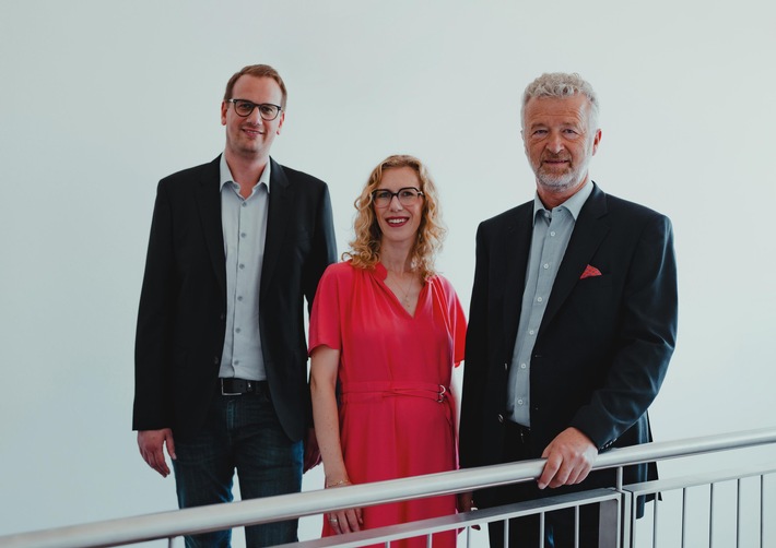 Dr. Alexandra Kohlmann führt ROWE in die Zukunft / Gründer Michael Zehe übergibt Verantwortung beim Wormser Schmierstoffhersteller
