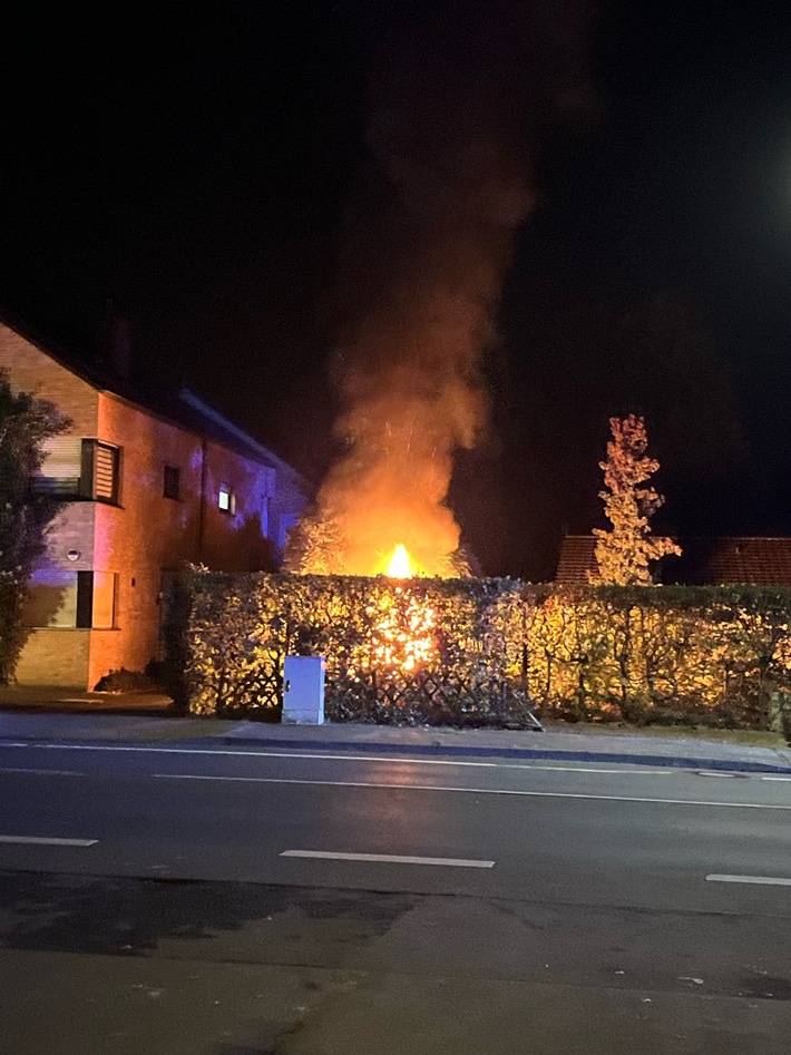 POL-SO: Brandstiftung mit Brandbeschleuniger