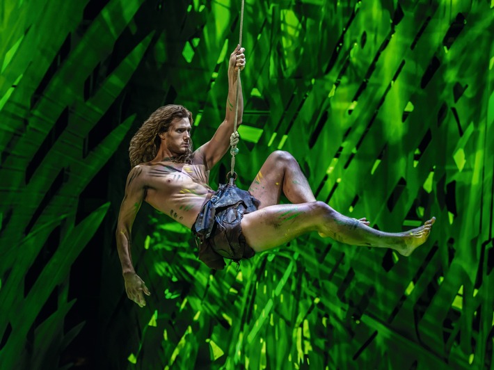 Stuttgarts neuer Dschungel: Disneys Musical TARZAN® feiert Premiere im Stage Palladium Theater