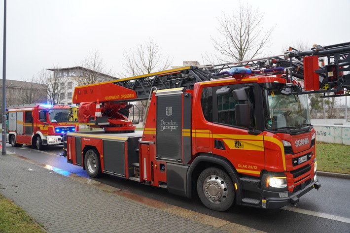 FW Dresden: Informationen zum Einsatzgeschehen der Feuerwehr Dresden vom 30. Juni 2021
