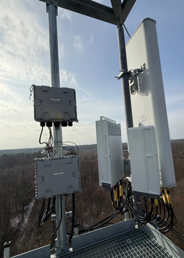 Telekom verbessert Mobilfunkversorgung entlang Autobahn A3 bei Seligenstadt