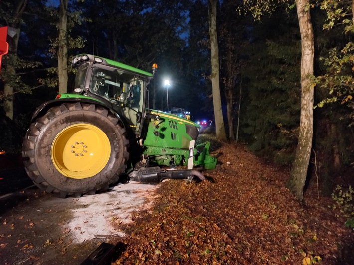 POL-LG: ++ Traktor kommt von Fahrbahn ab ++ Unfall mit Verletztem - Vorfahrt missachtet ++ Kupferfallrohre entwendet - Drei Männer flüchten mit PKW ++ Pkw aufgebrochen - Jagdhorn mitgenommen ++