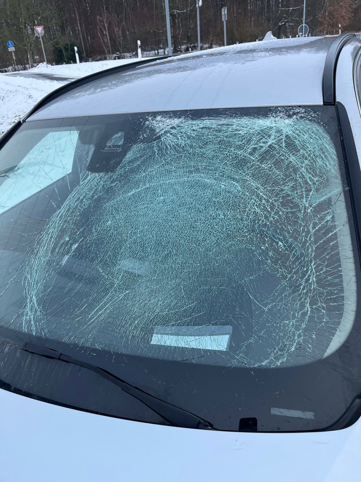 POL-COE: Rosendahl, Darfeld, L555/ Eisblock löst sich von LKW